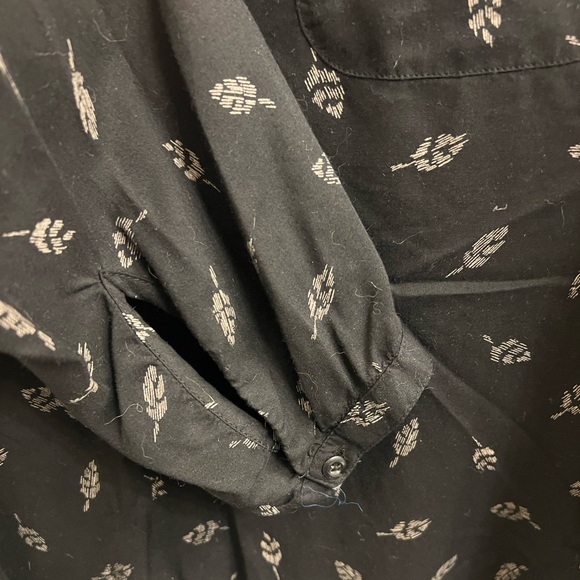 American Eagle Cutout Back Blouse - Picture 5 of 7